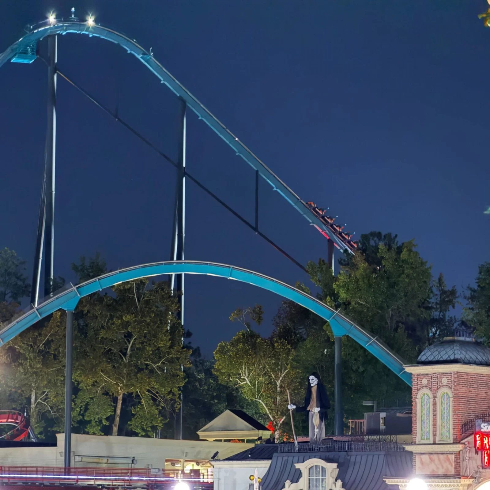 Georgia'daki Lunaparkta Kaza: Bir Kişi Hayatını Kaybetti, Birkaç Kişi Yaralandı
